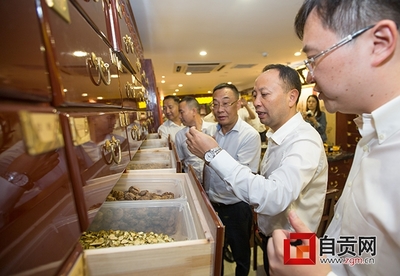 推動深入合作 實現(xiàn)共同發(fā)展 何樹平率隊赴重慶開展投資促進活動 - 本地資訊 - 自貢市政府網站集約化平臺